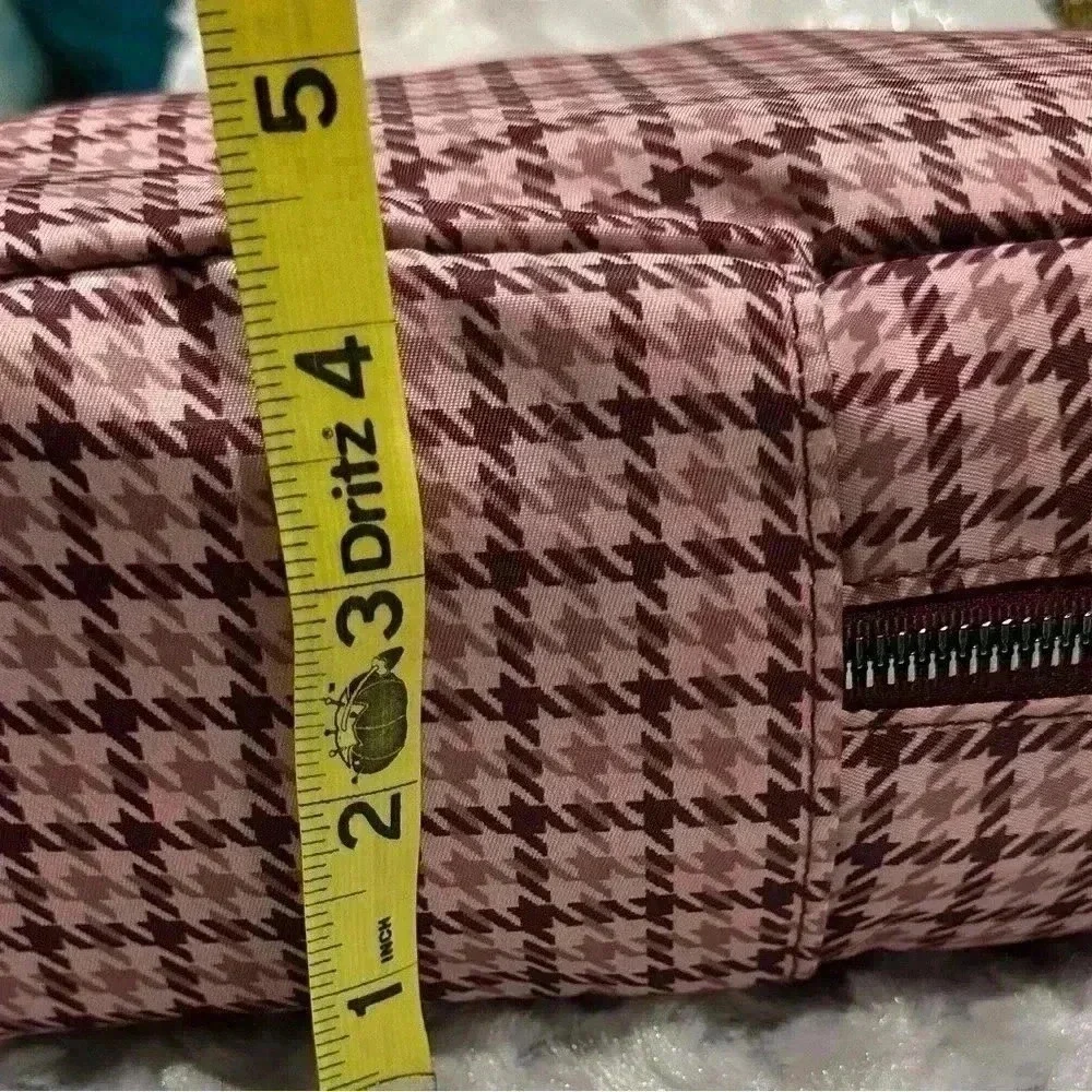 A New‎ Day Juniors Pink & Burgundy Plaid Zip Closure Adjustable Straps Backpack
